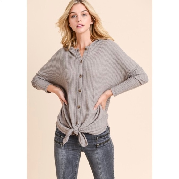 🛍NEW! Long Sleeve Hooded Top! - Picture 2 of 5